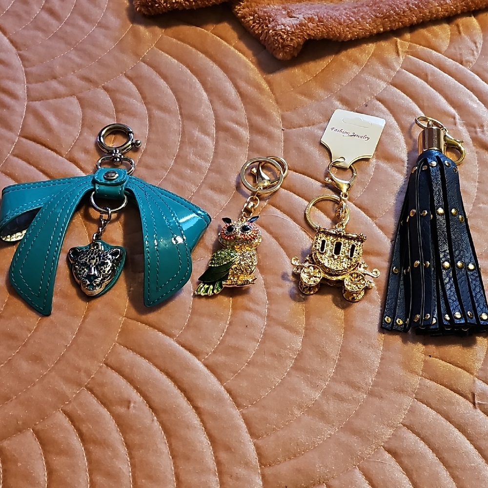 Elegant Teal and Gold Keychain Set